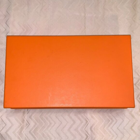 HERMES SHOE BOX!! - Picture 3 of 7